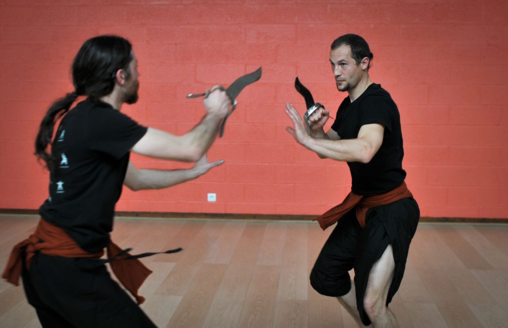 Forme de combat à la Katara (Vaddhakan Sampraddayanam) - Dague ondulée (Style du Nord)